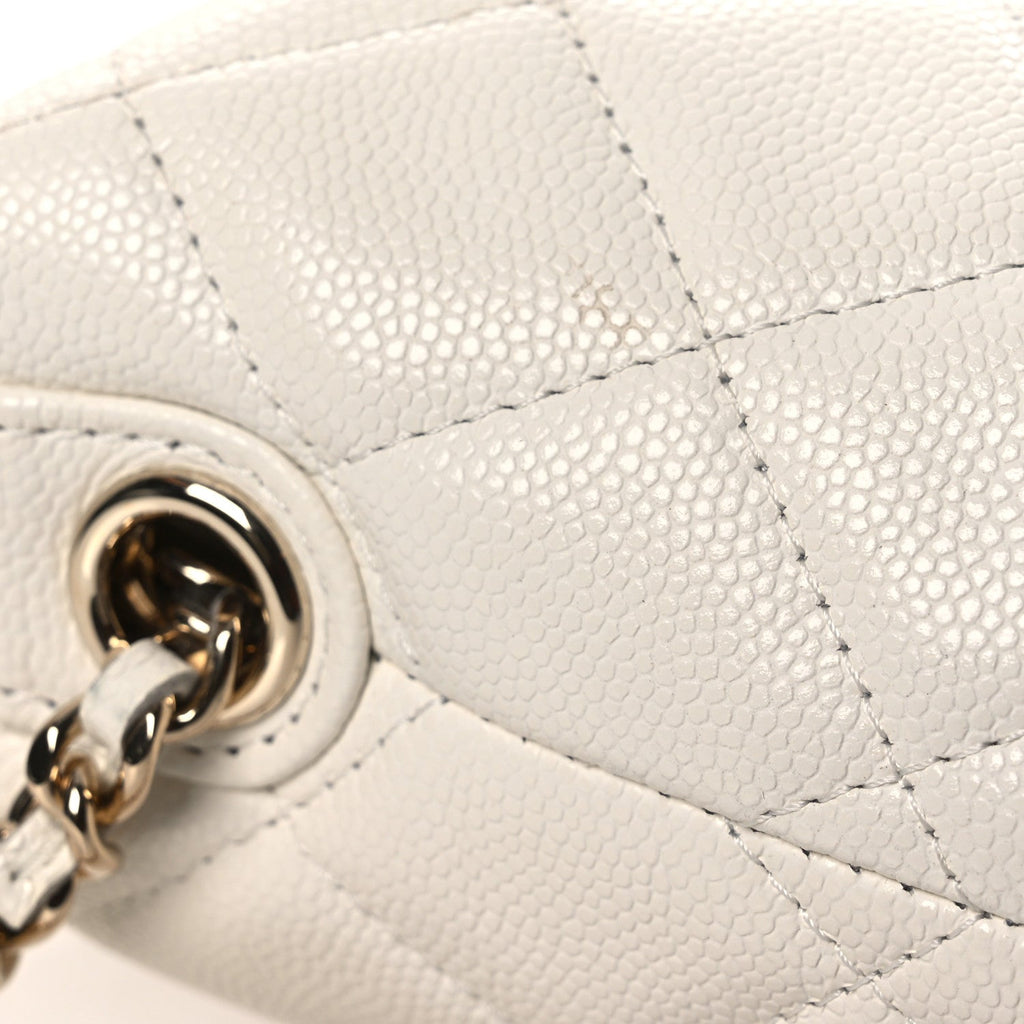 Chanel Caviar Quilted Hobo Clutch With Chain White