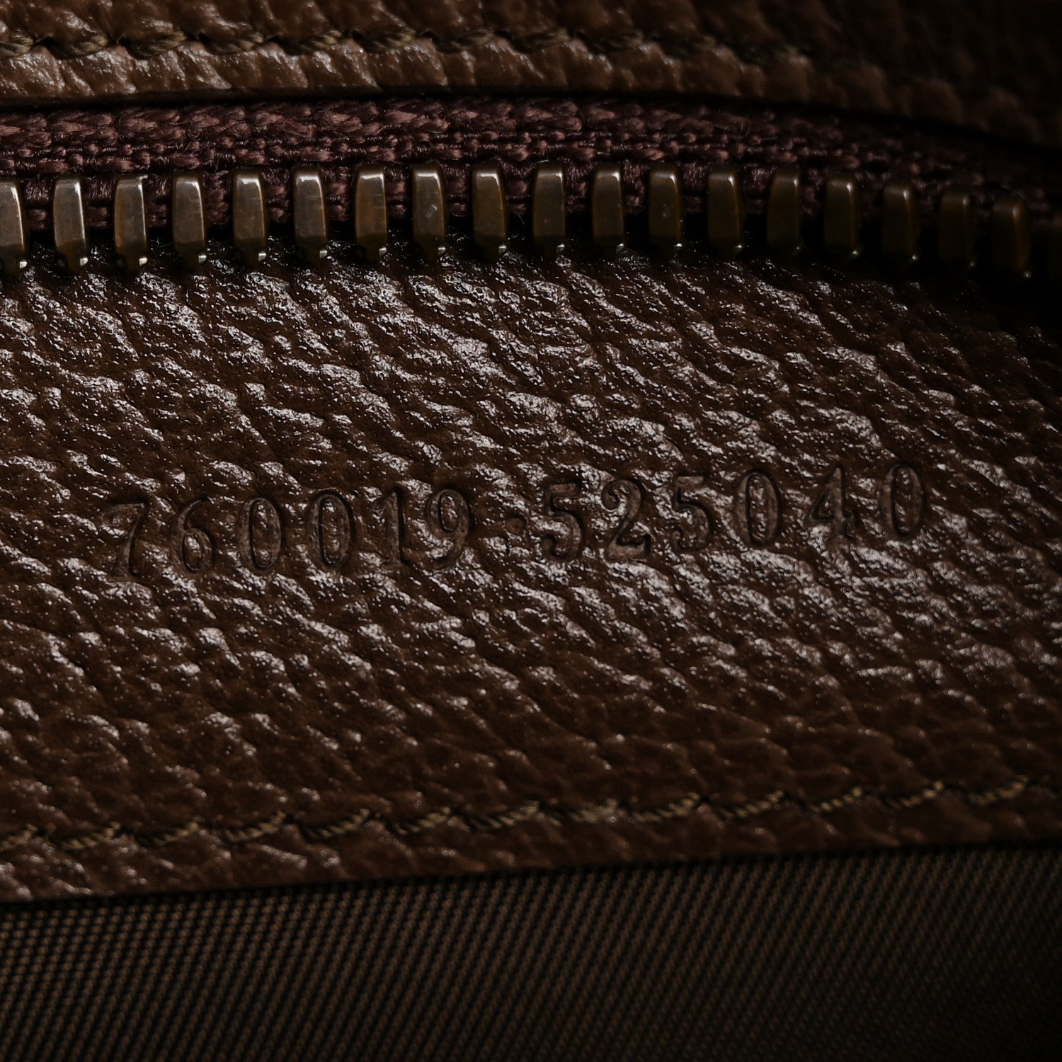 Gucci GG Supreme Monogram Textured Calfskin Web Small Cosmetic Case Beige Ebony New Acero