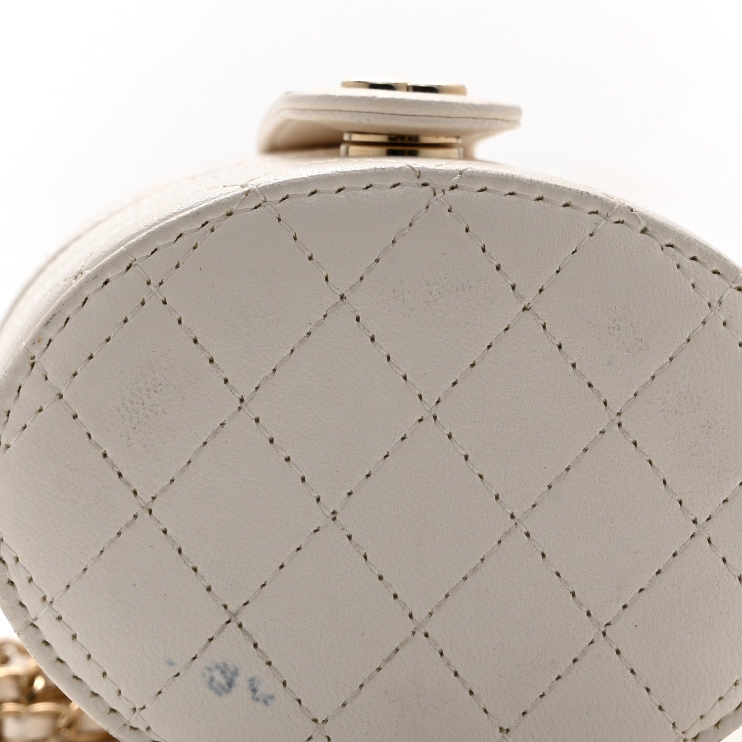 Chanel Lambskin Quilted Round Mini Vanity Case With Chain Case With Chain White