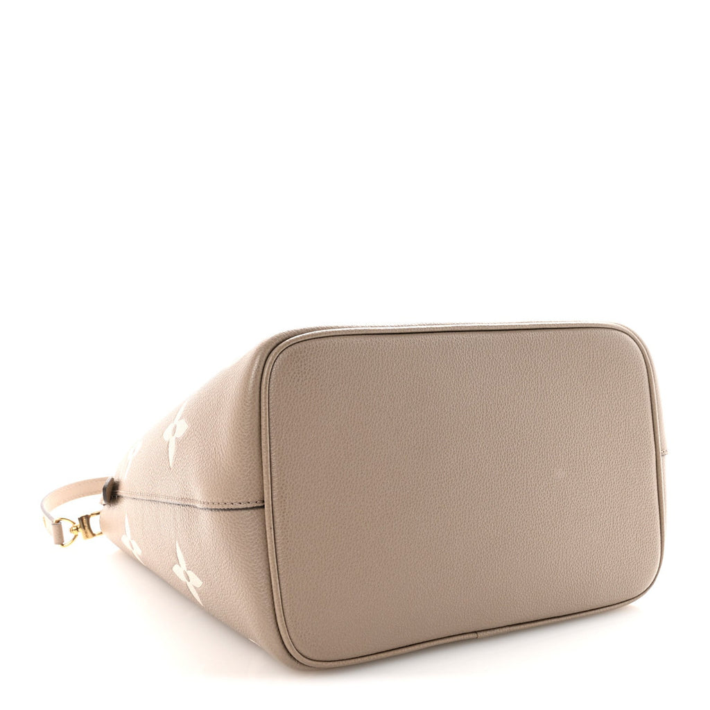 Louis Vuitton Empreinte Monogram Giant Neonoe MM Tourterelle Creme