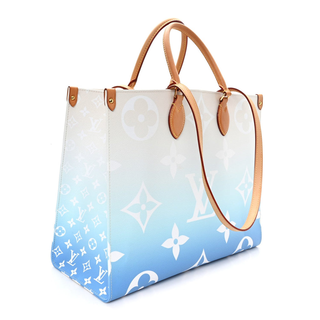 Louis Vuitton Monogram Giant By The Pool Onthego GM Blue