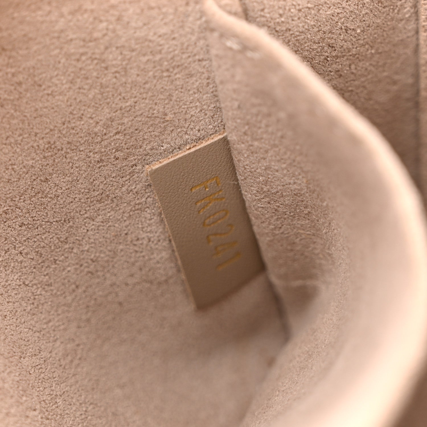 Louis Vuitton Empreinte Monogram Giant Vanity PM Tourterelle