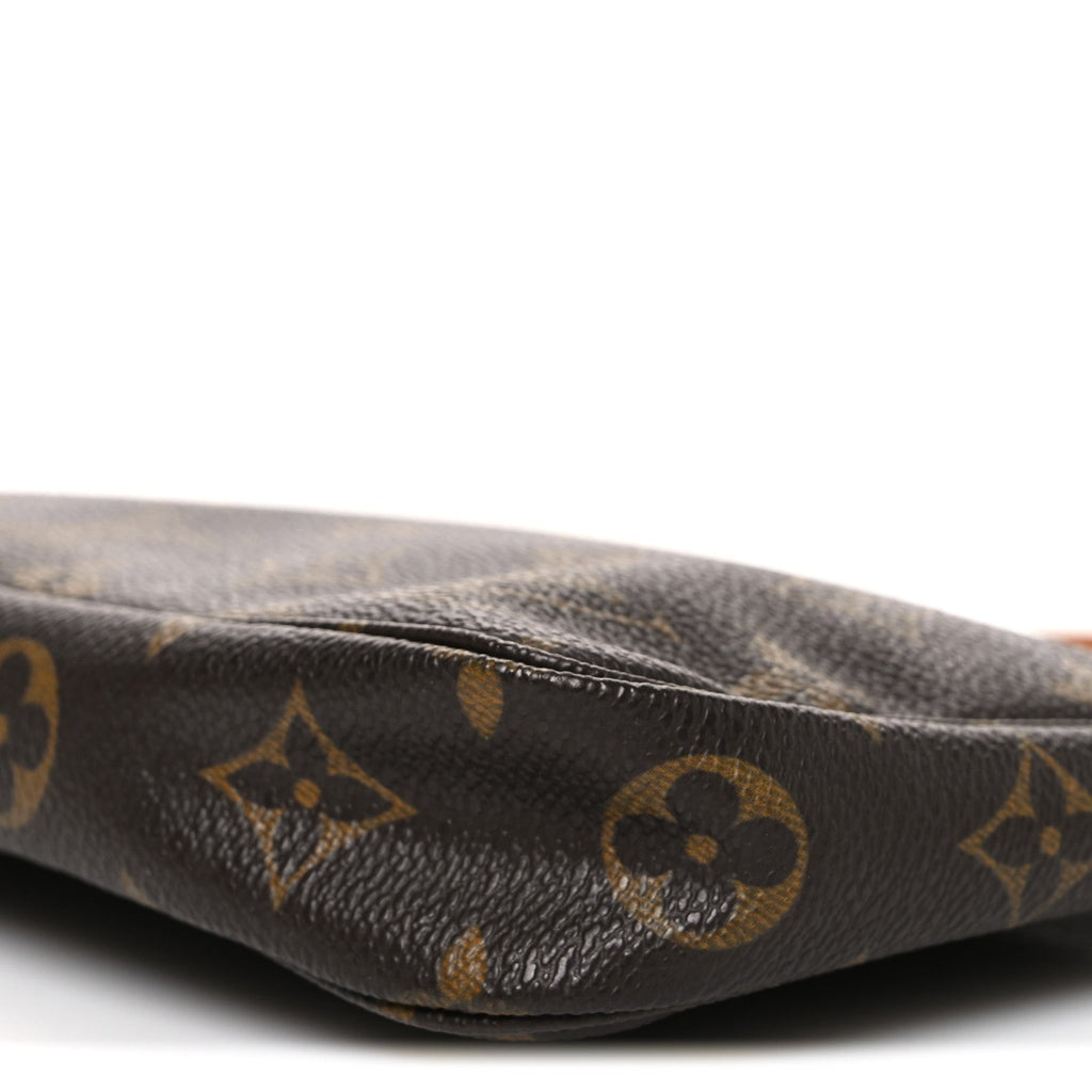 Louis Vuitton Monogram Pochette Accessories