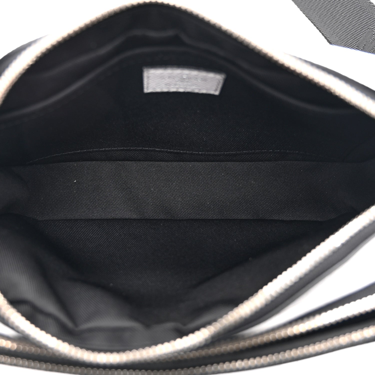 Louis Vuitton Taiga Monogram Alpha Messenger Optic White