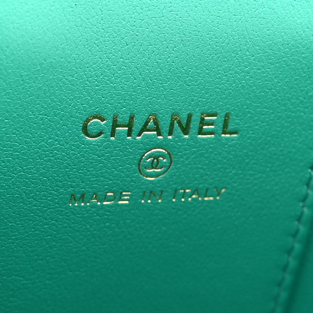 Chanel Caviar Quilted Sweetheart Mini Vanity Case Green