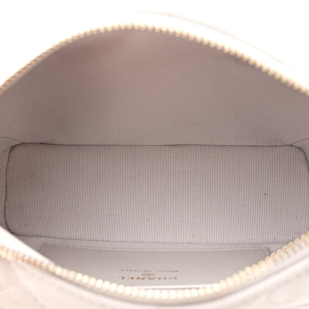 Chanel Shiny Caviar Quilted Hobo Clutch With Chain Light Grey