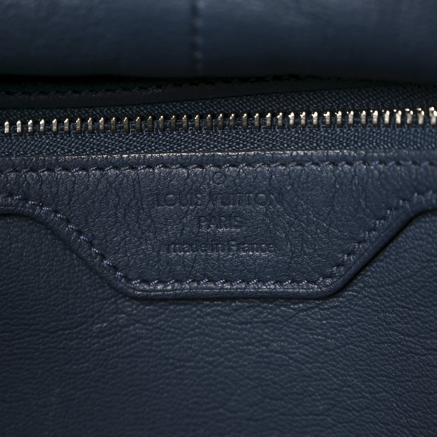 Louis Vuitton Veau Ecorce Haute Maroquinerie Milaris Blue Marine Vison