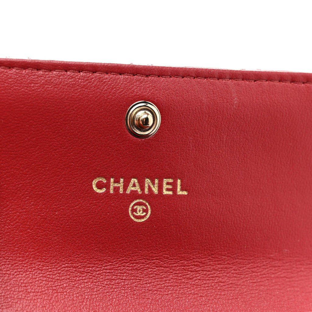 Lambskin Pearl Enamel Quilted Flap Card Holder Red