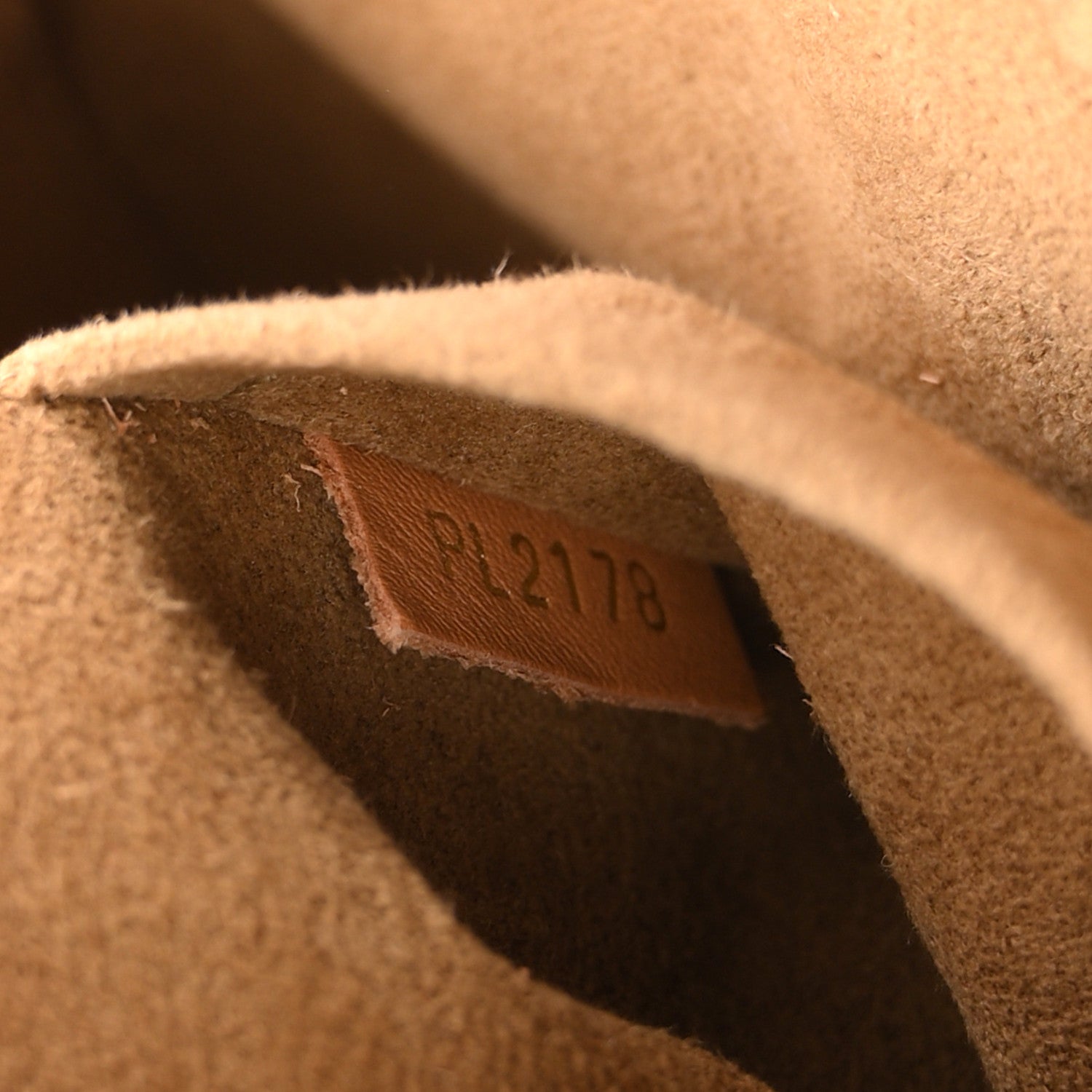 Louis Vuitton Monogram Boite Chapeau Souple MM