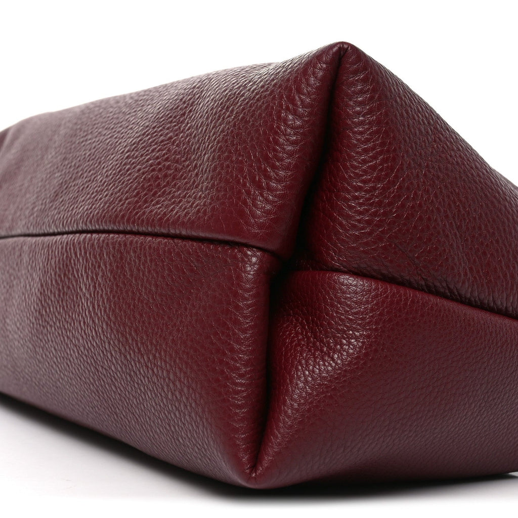 Gucci Grained Calfskin Softbit Maxi Shoulder Bag Rosso