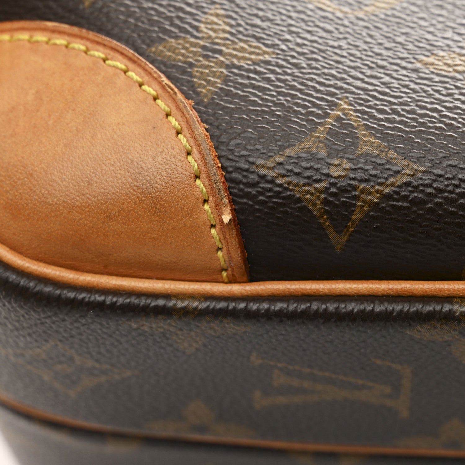 Louis Vuitton Monogram Nil 28