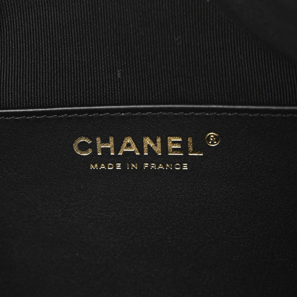Chanel Shiny Lambskin Quilted CC Hobo Black