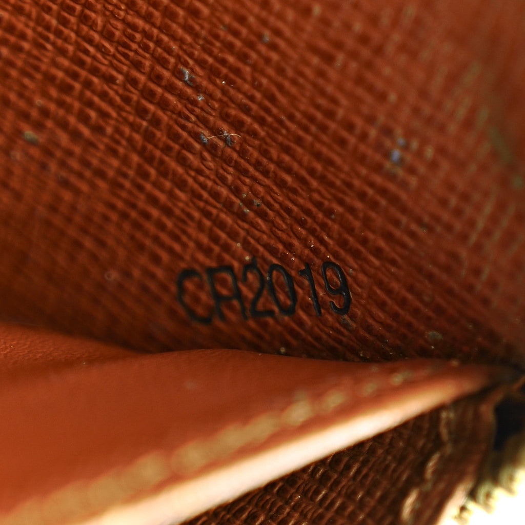 Louis Vuitton Monogram Zippy Wallet