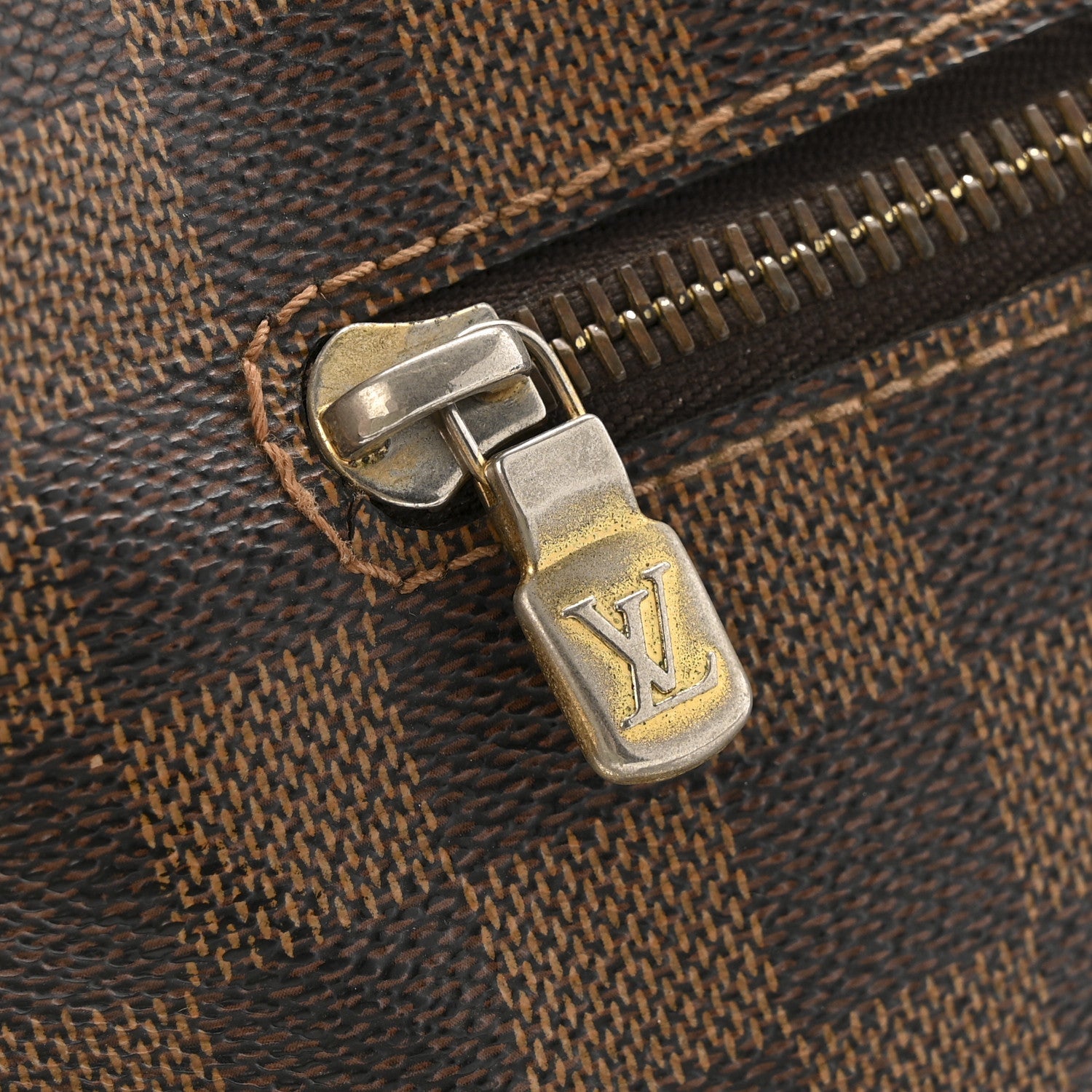 Louis Vuitton Damier Ebene Brooklyn MM