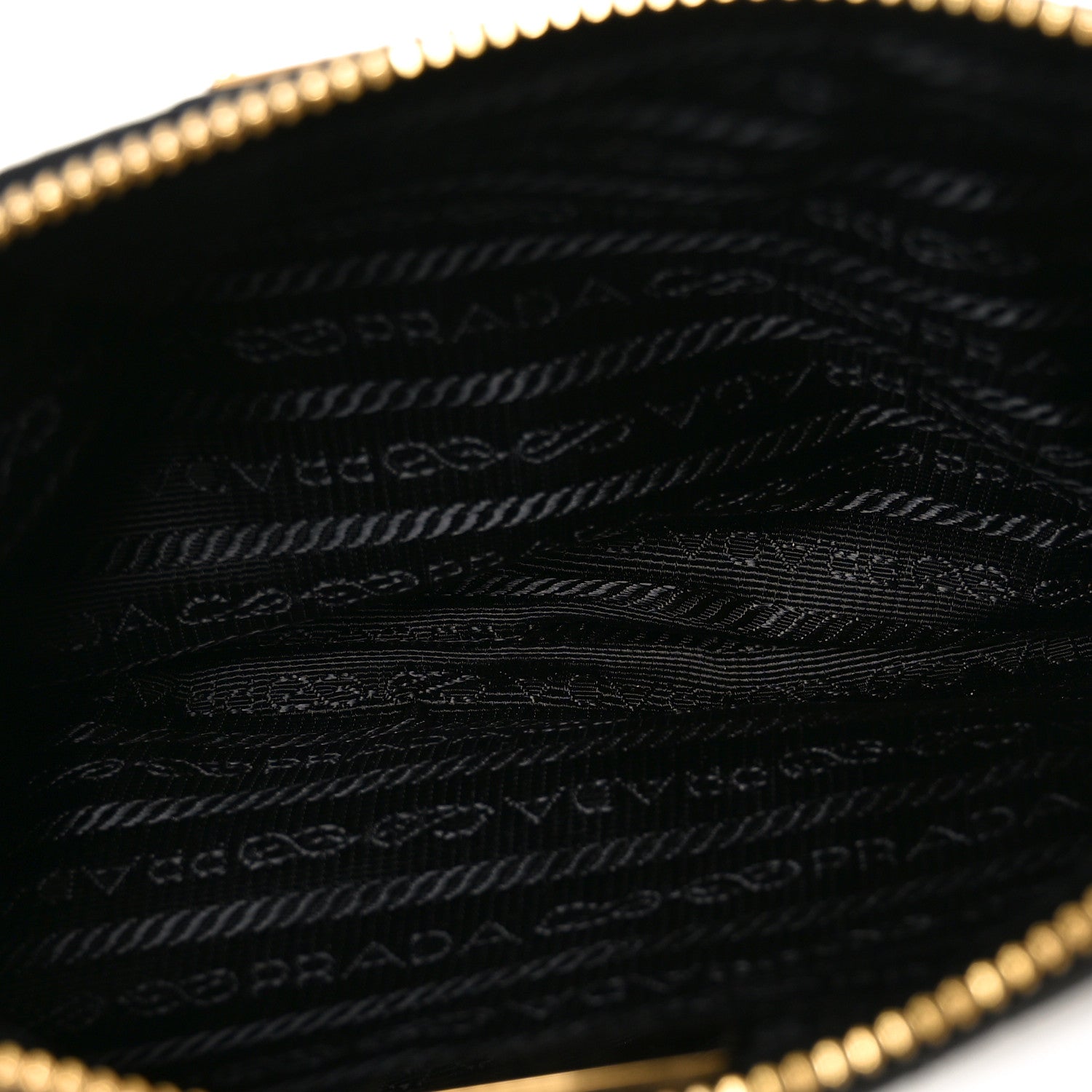 Prada Re-Nylon Tessuto Impuntu Quilted Re-Edition 1995 Chaine Pouch Black