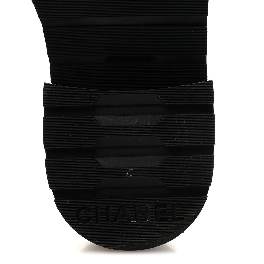 Chanel Shiny Goatskin Calfskin Quilted Lace Up Combat Boots 36 Ivory Black