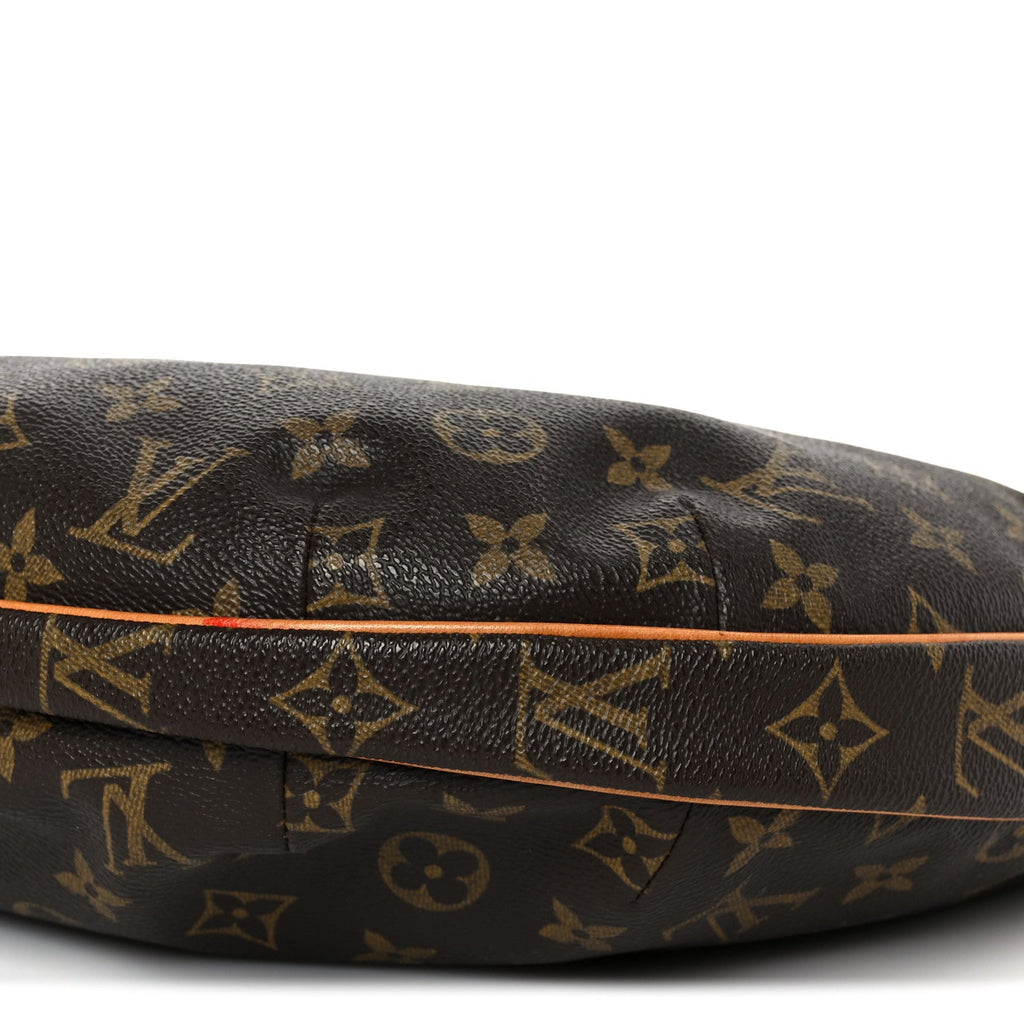 Louis Vuitton Monogram Croissant MM