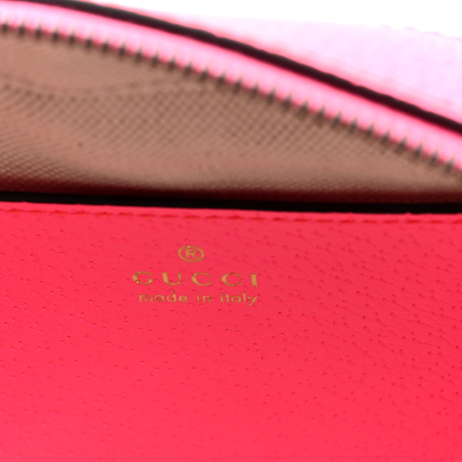 Gucci GG Supreme Monogram Textured Dollar Calfskin Web Ophidia Small Crossbody Bag Beige Ebony Fuchsia