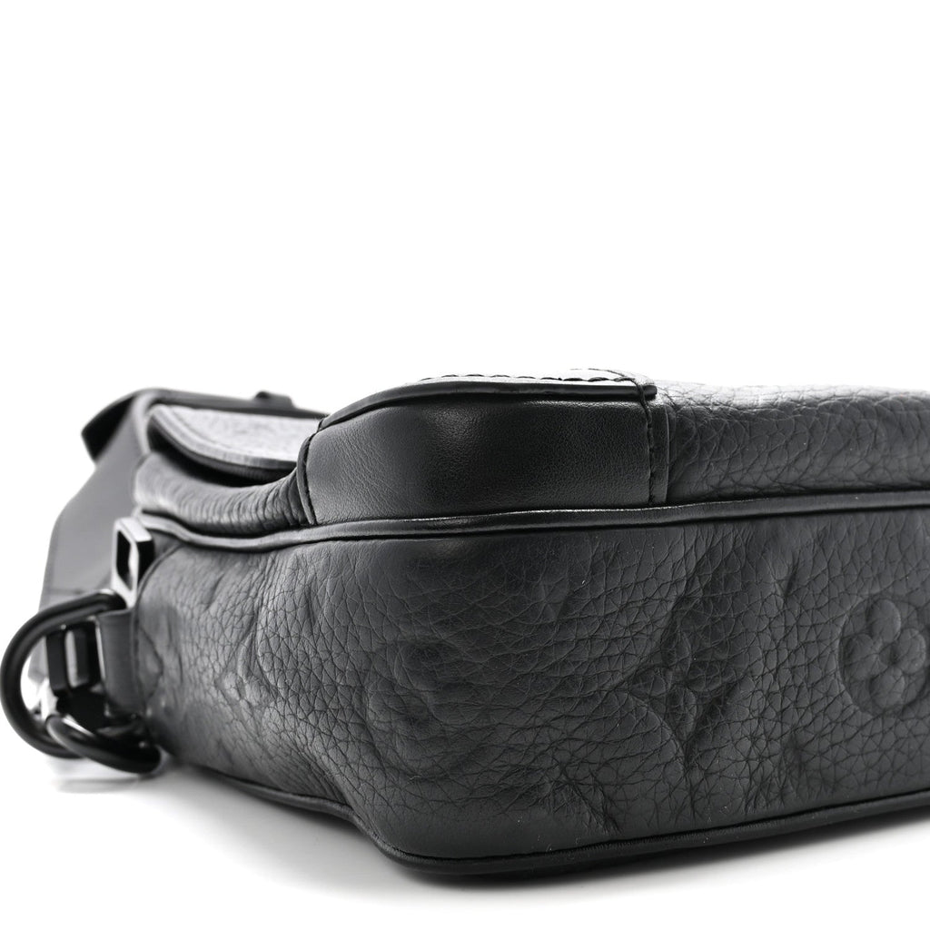 Louis Vuitton Taurillon Monogram Steamer Messenger Black