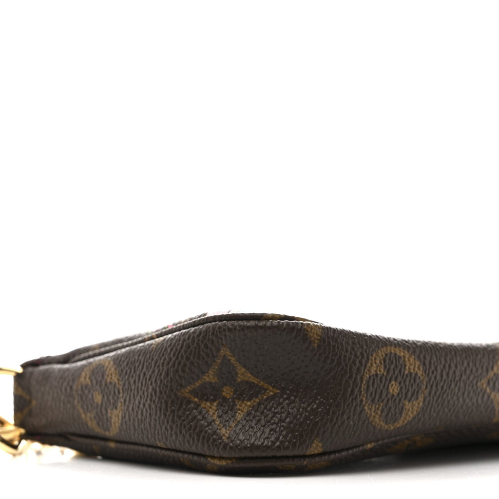 Louis Vuitton Monogram 2022 Christmas Animation Seoul Mini Pochette Accessories Fuchsia