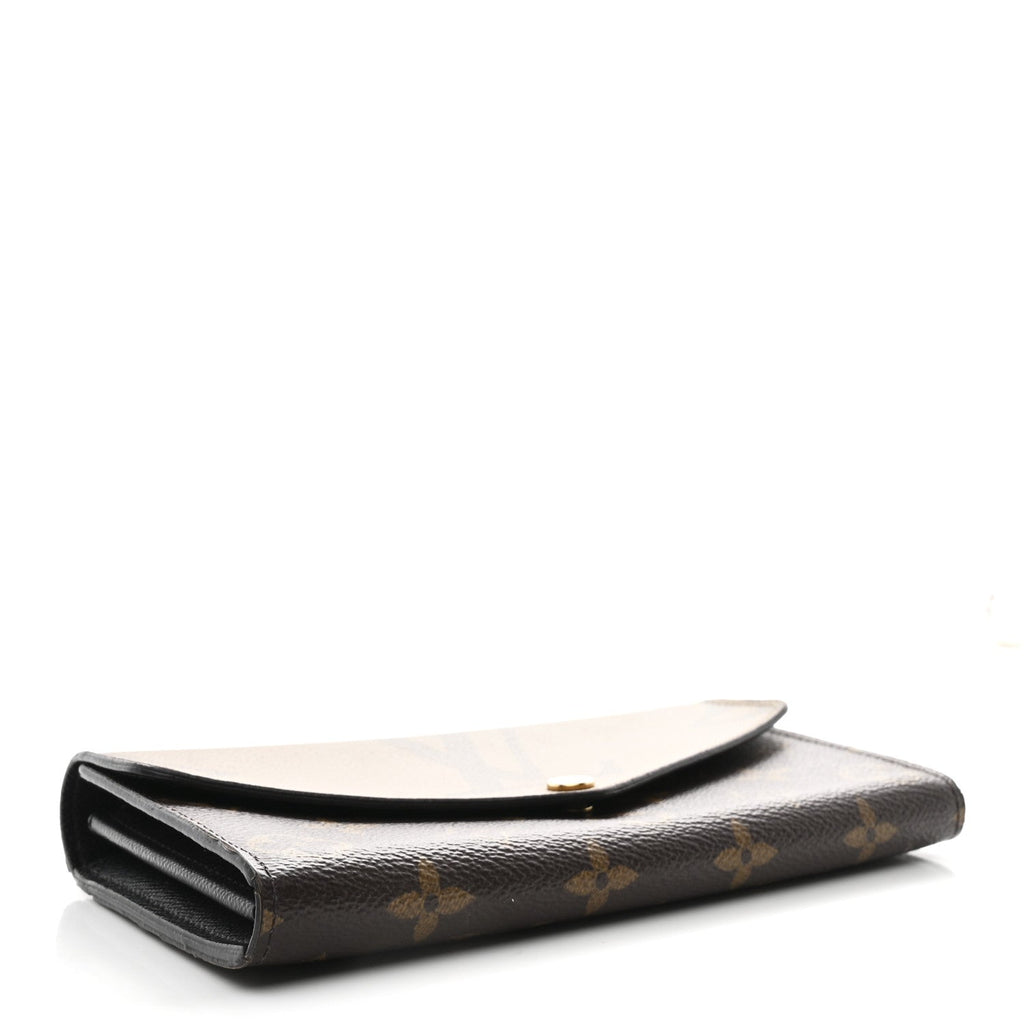 Louis Vuitton Reverse Monogram Giant Sarah Wallet