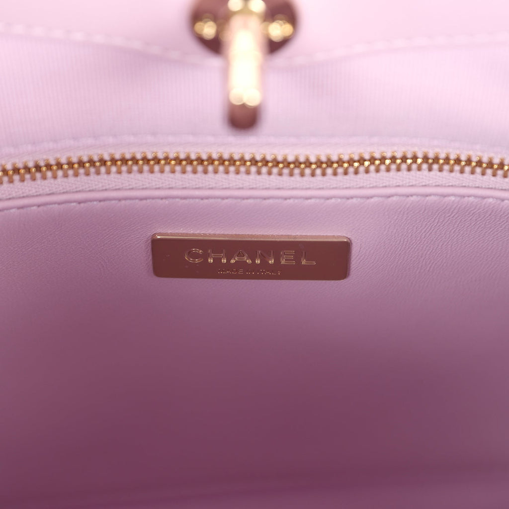 Chanel Large 31 Shopper Light Purple Shiny Lambskin Light Gold Hardware