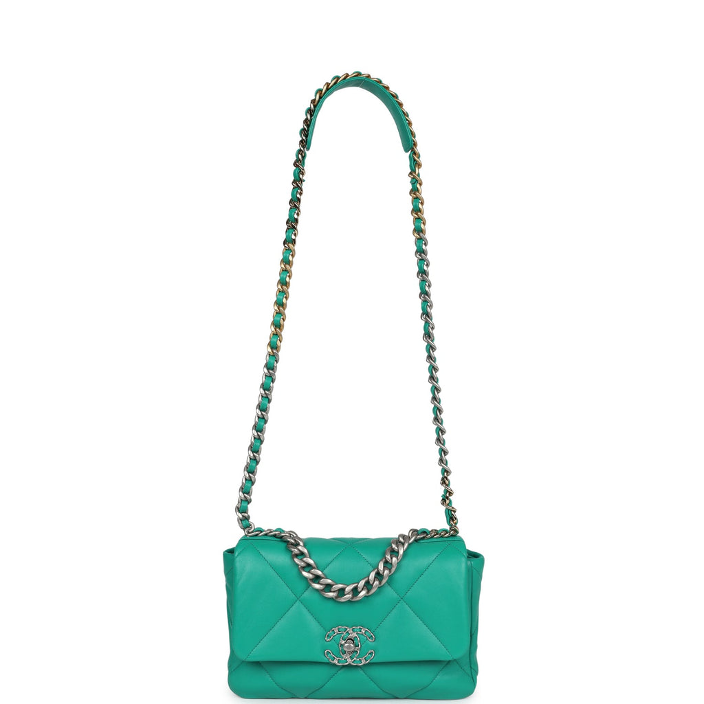 Chanel Medium 19 Flap Green Lambskin Mixed Metal Hardware