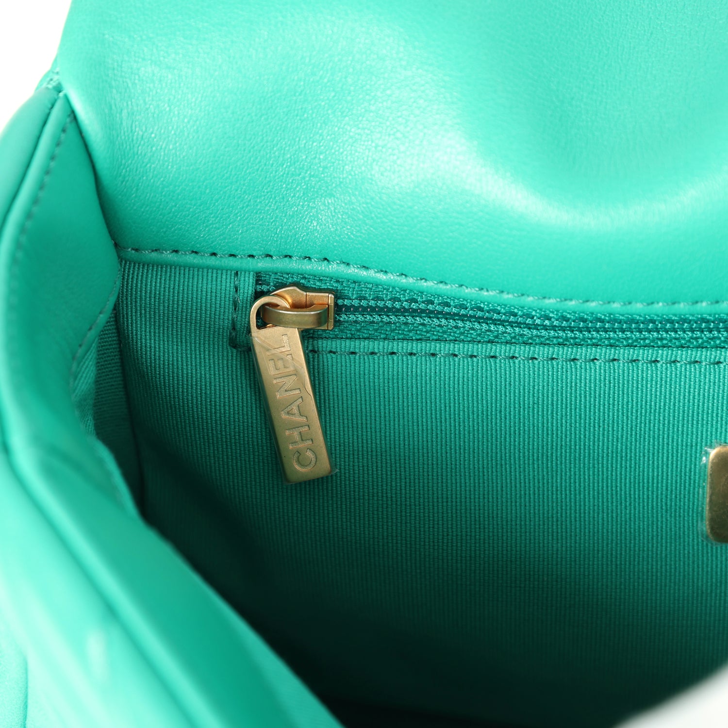 Chanel Medium 19 Flap Green Lambskin Mixed Metal Hardware