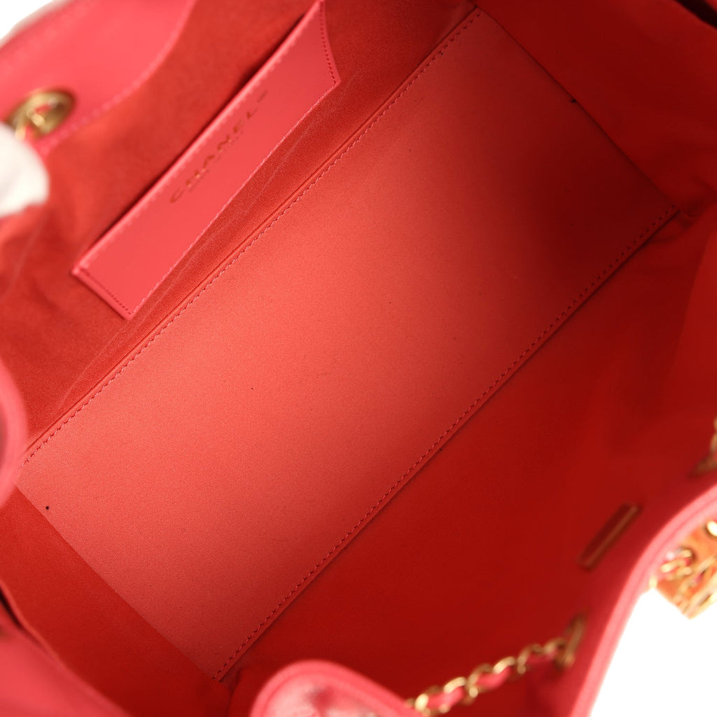 Chanel Small 25 Hobo Bag Coral Pink Caviar Antique Gold Hardware