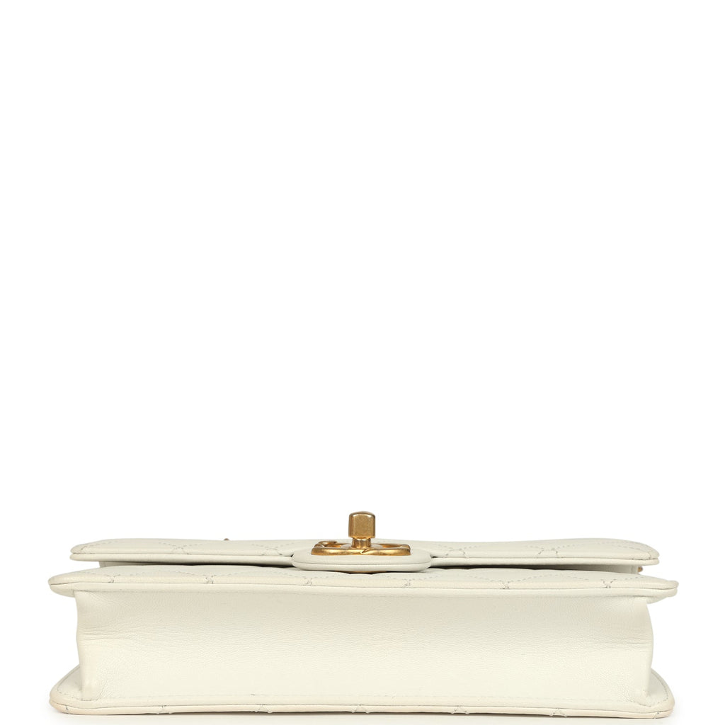 Preowned Chanel Small Chic Pearls Flap Bag White Calfskin Antique Gold Hardware