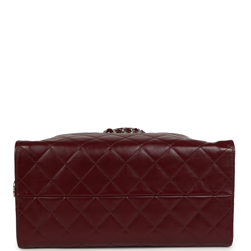 Chanel Medium 25 Hobo Bag Dark Burgundy Shiny Crumpled Calfskin Silver Hardware