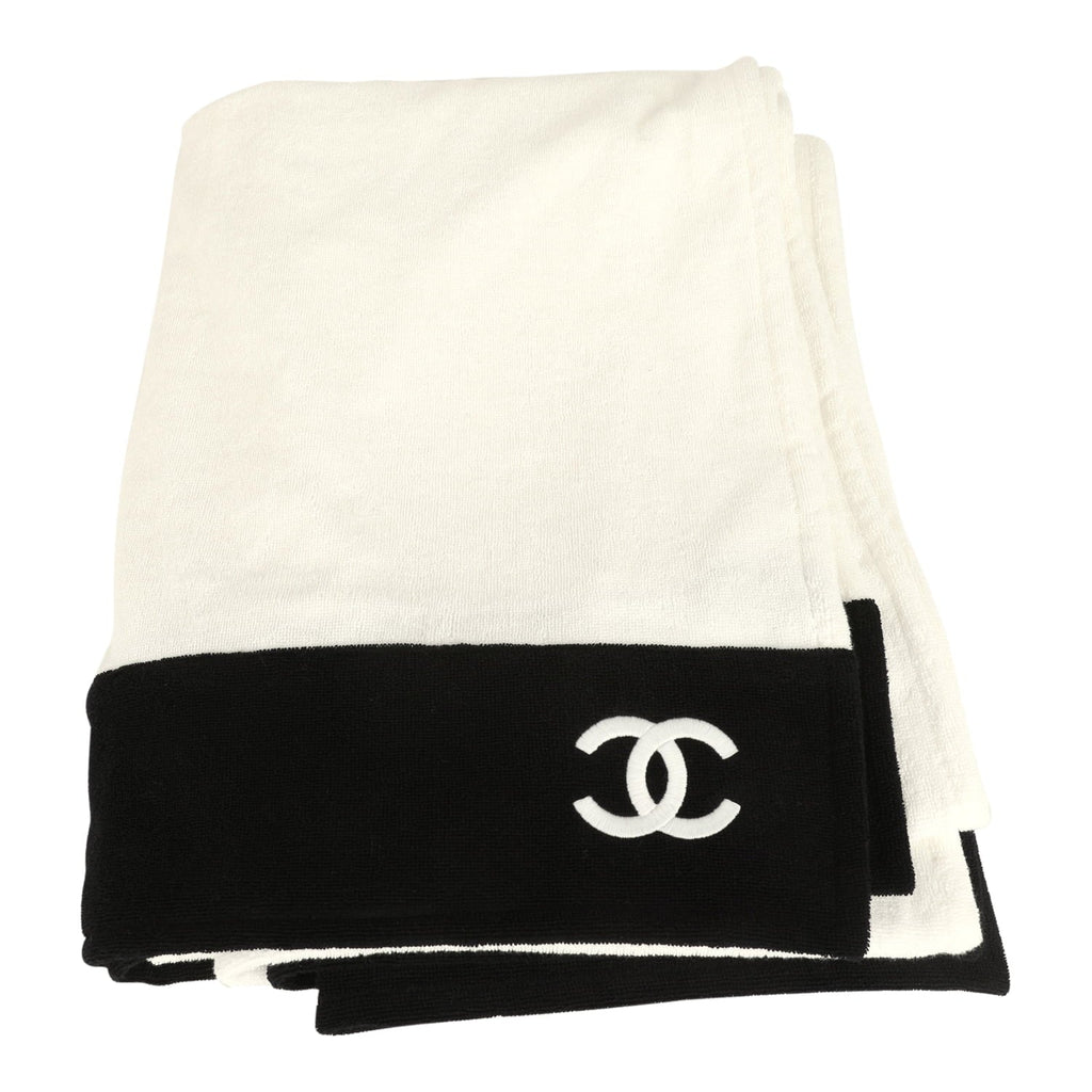 Chanel CC Beach Hobo Bag and Towel Set White and Black Terry Silver Hardware
