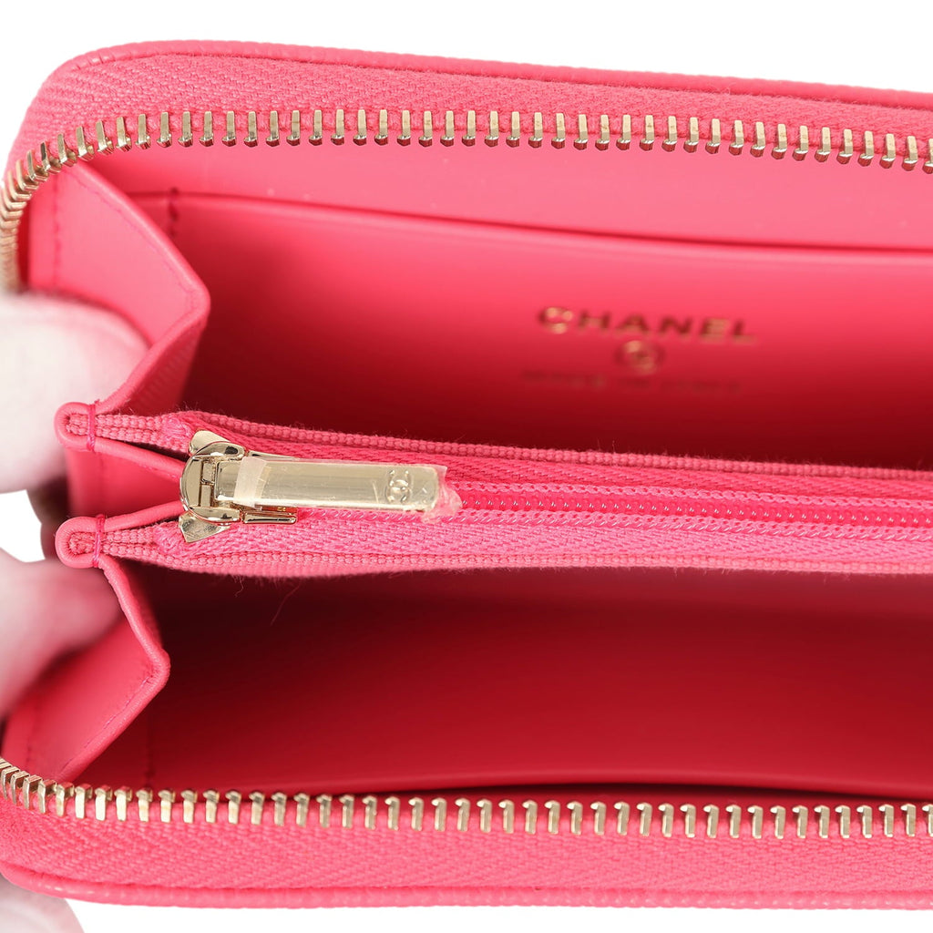 Chanel CC Zipped Wallet Fuchsia Shiny Caviar Light Gold Hardware