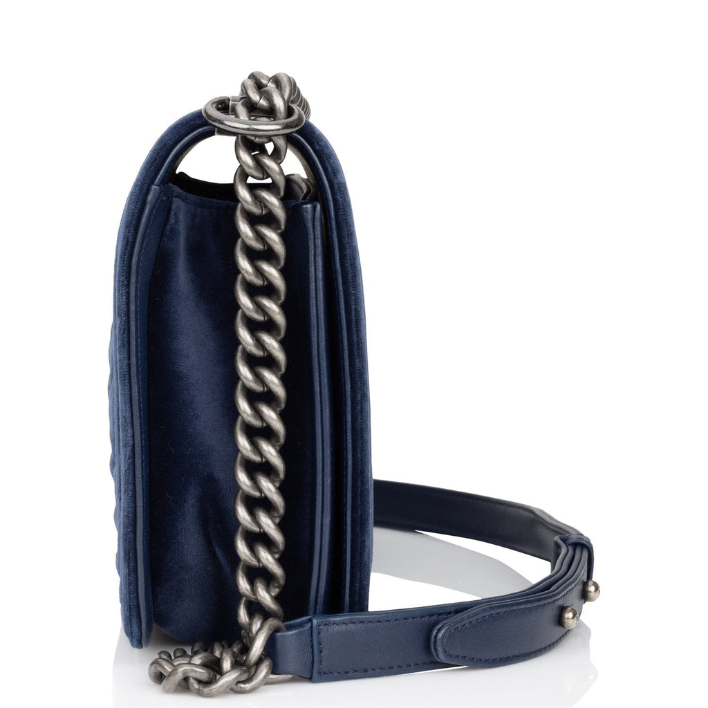 Pre-owned Chanel Large Boy Bag Blue Velvet Ruthenium Hardware