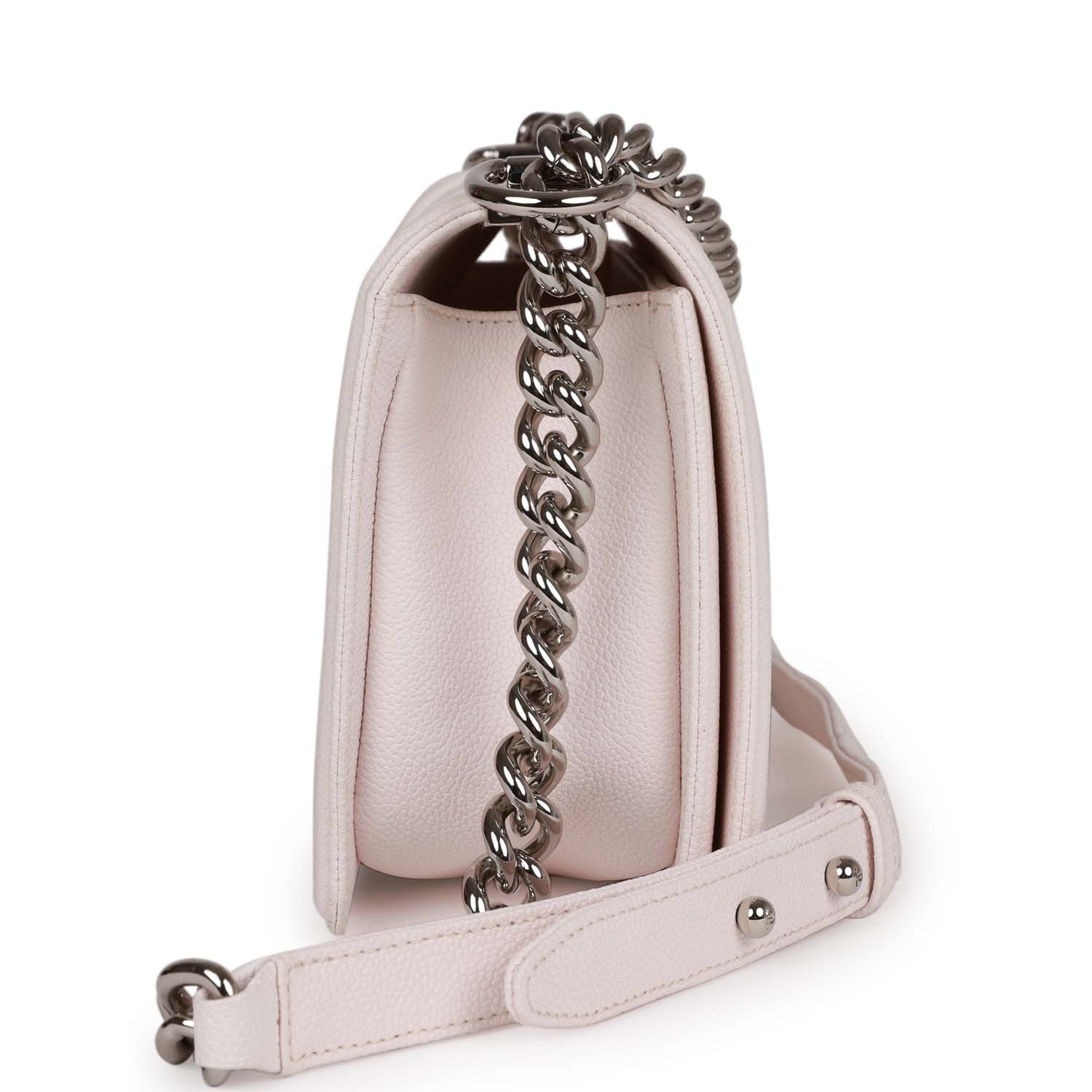 Pre-owned Chanel Medium Boy Light Pink Caviar Silver Hardware