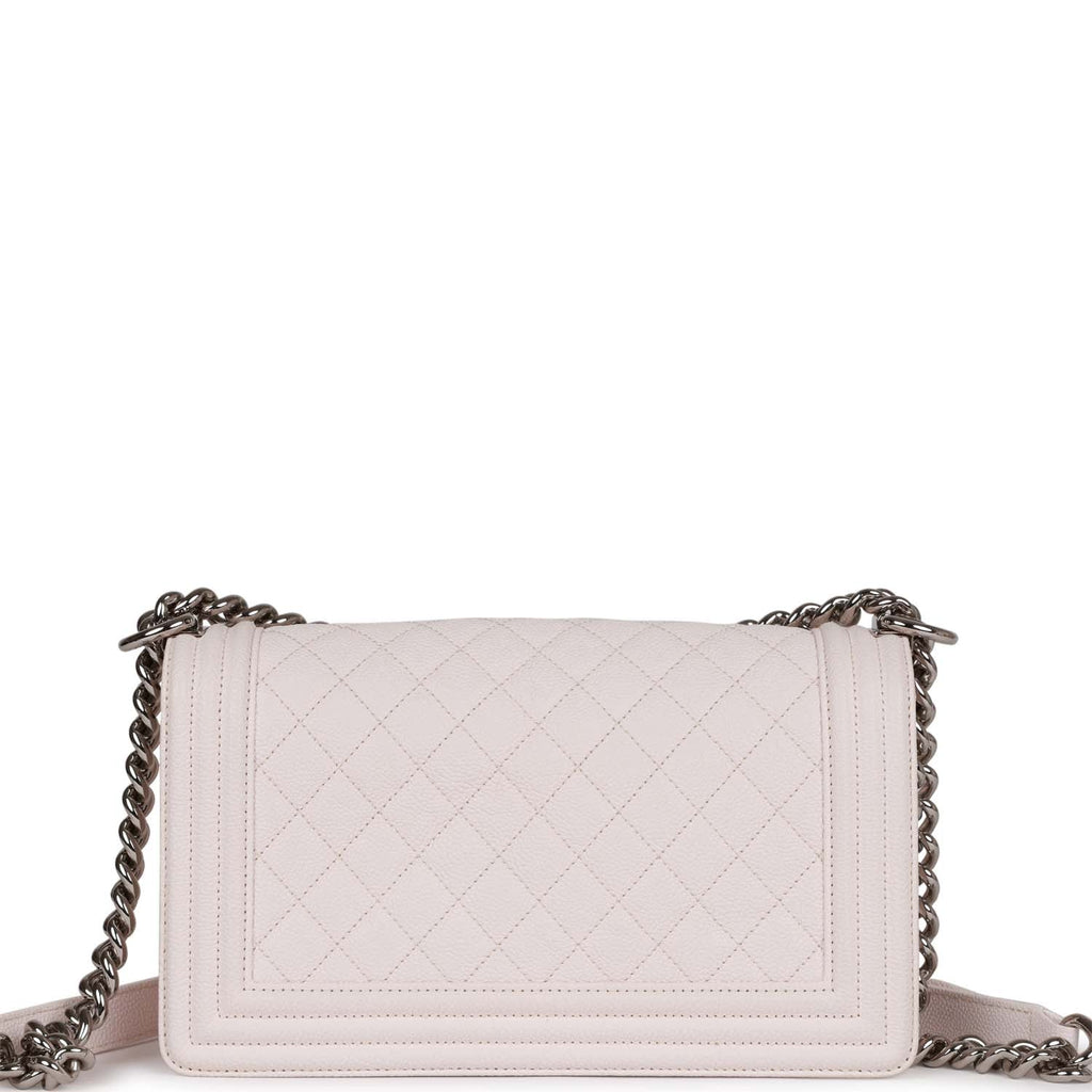 Pre-owned Chanel Medium Boy Light Pink Caviar Silver Hardware