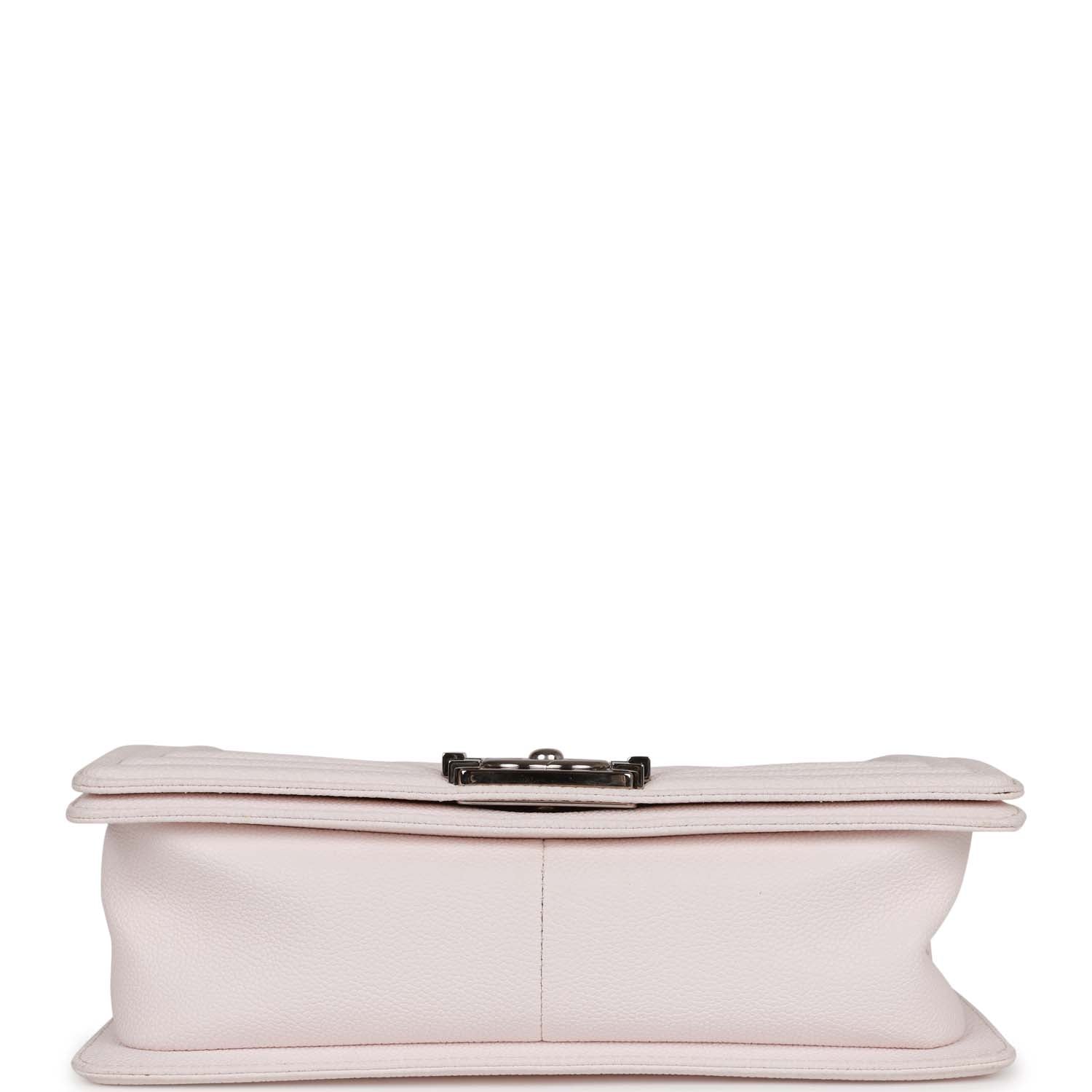 Pre-owned Chanel Medium Boy Light Pink Caviar Silver Hardware