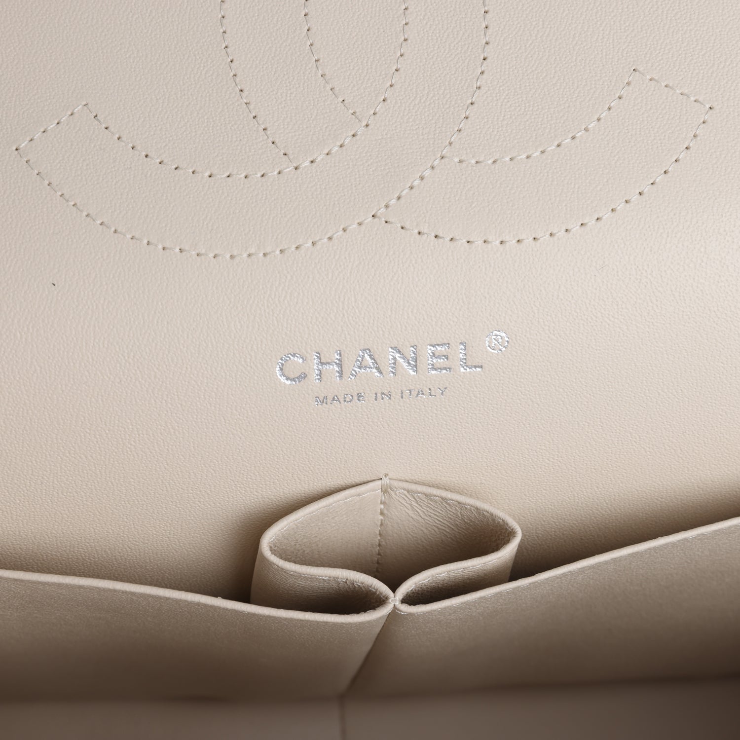 Pre-owned Chanel Jumbo Classic Double Flap Bag Light Beige Caviar Silver Hardware