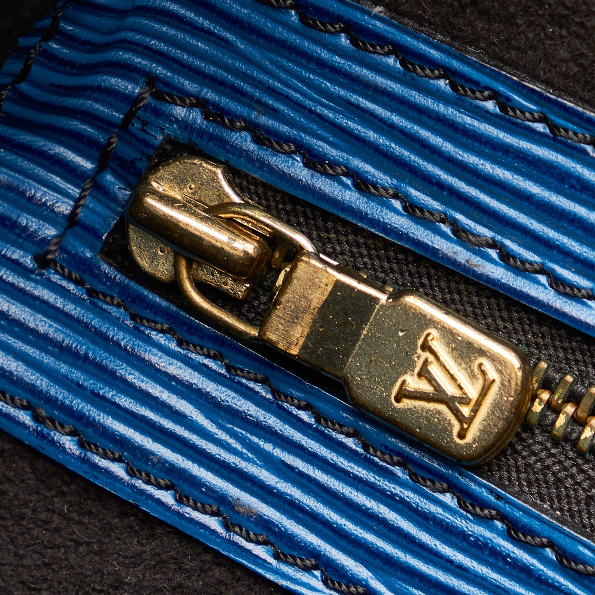 Louis Vuitton Petit Noé Blue Epi