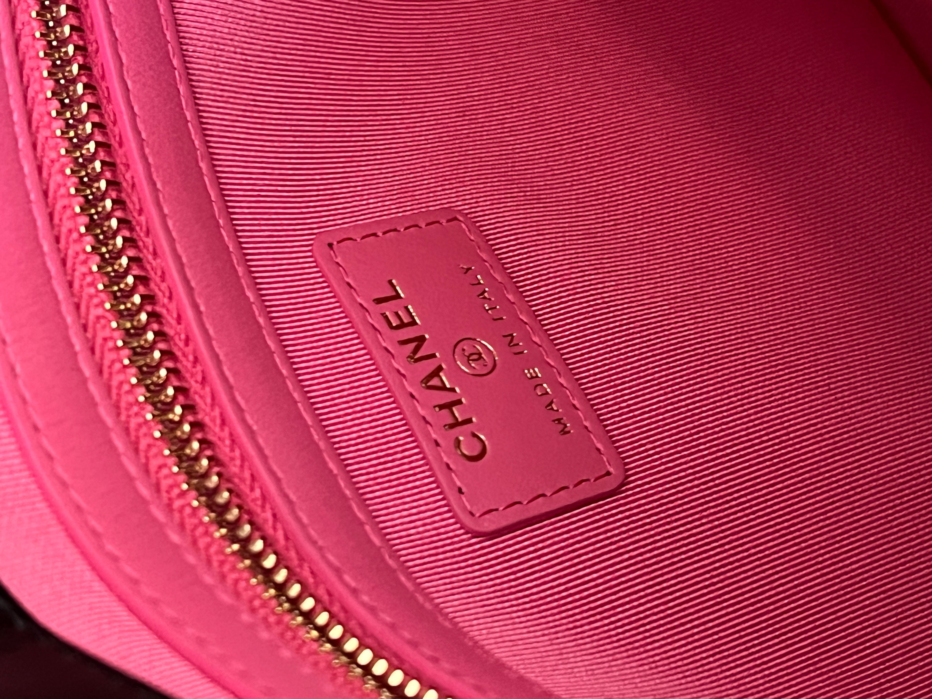CHANEL CC LAMBSKIN CLUTCH BAG