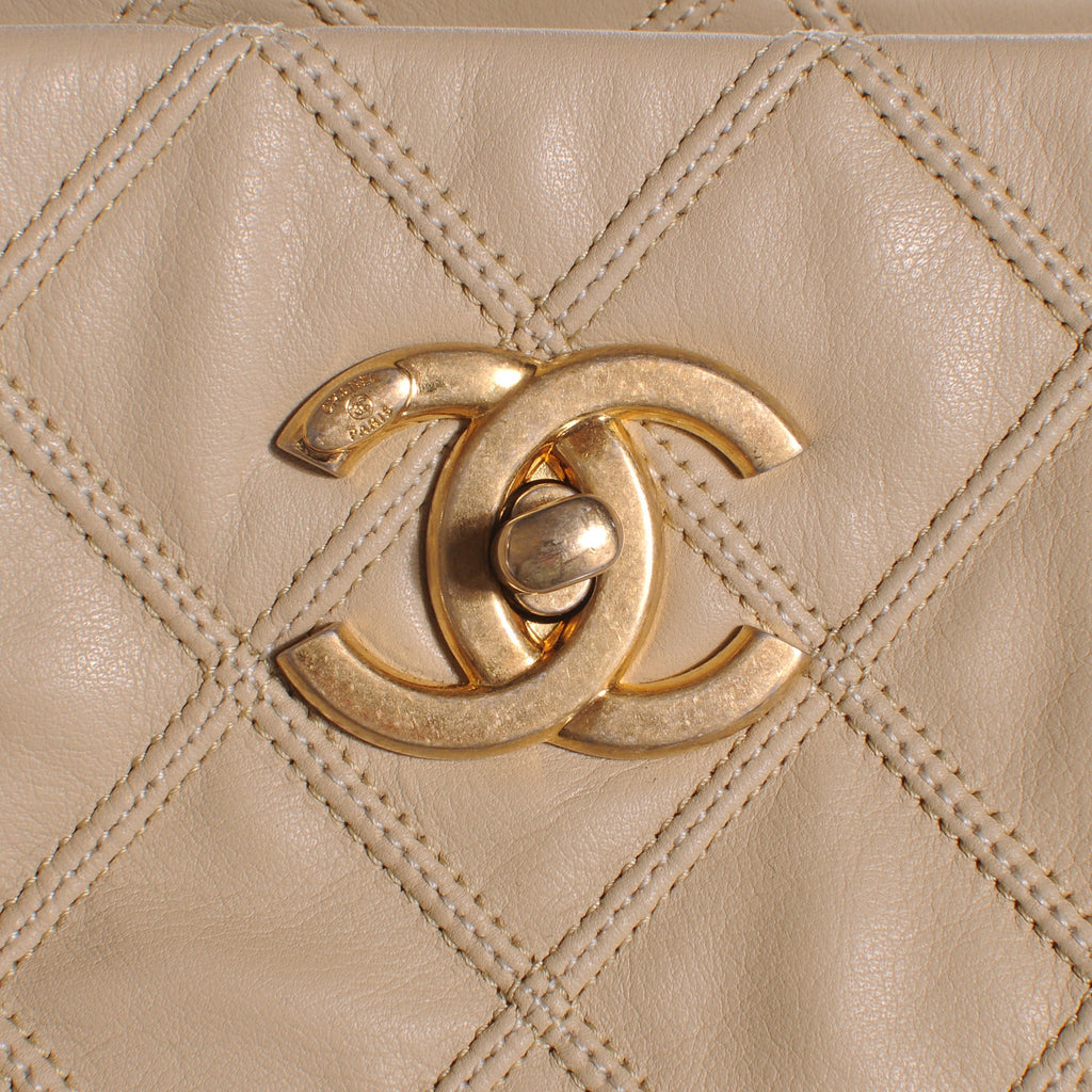 CHANEL CALFSKIN STITCHED CITY ACCORDION TOTE BAG