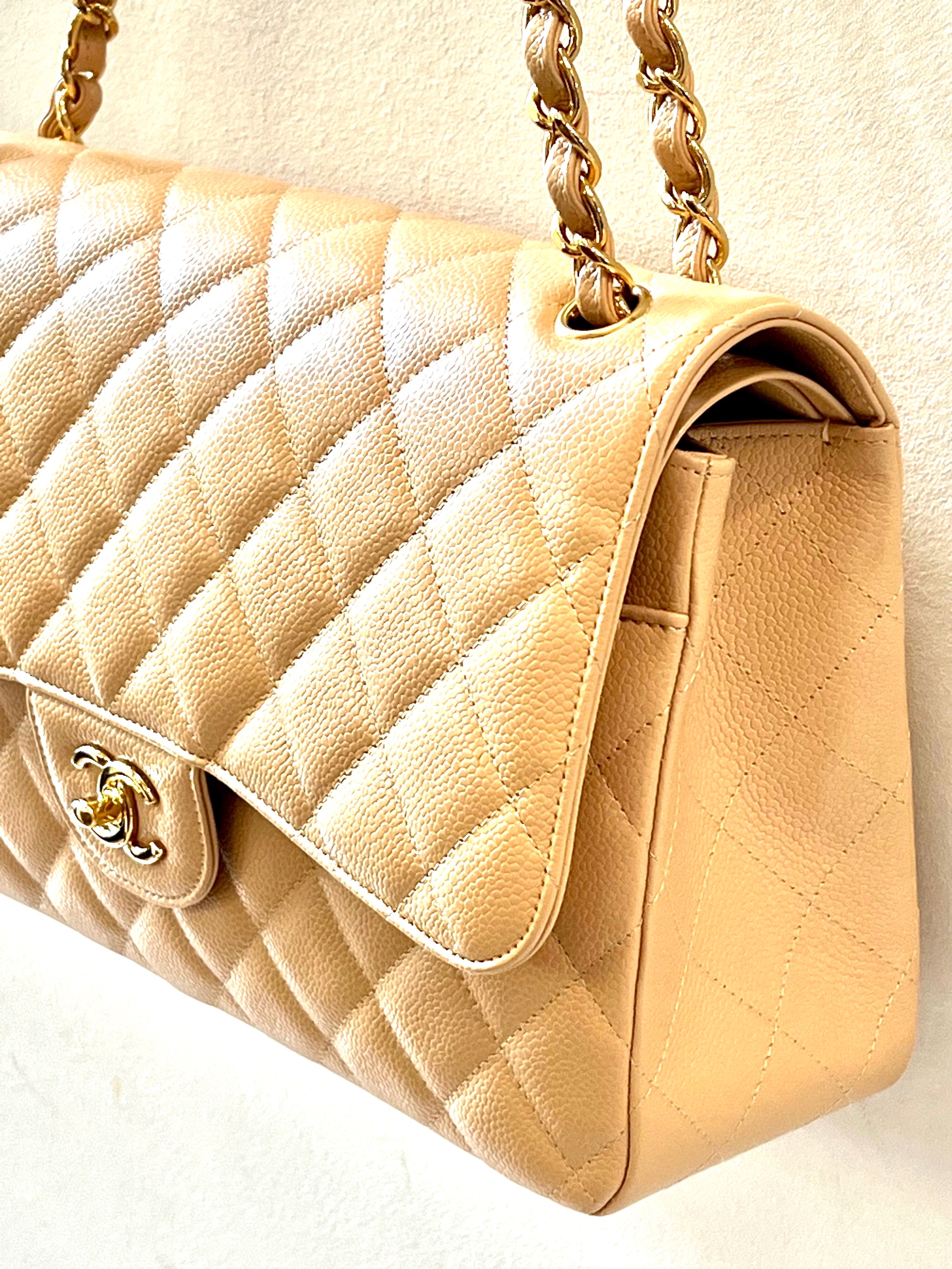 CHANEL CLASSIC CAVIAR QUILTED JUMBO DOUBLE FLAP BAG