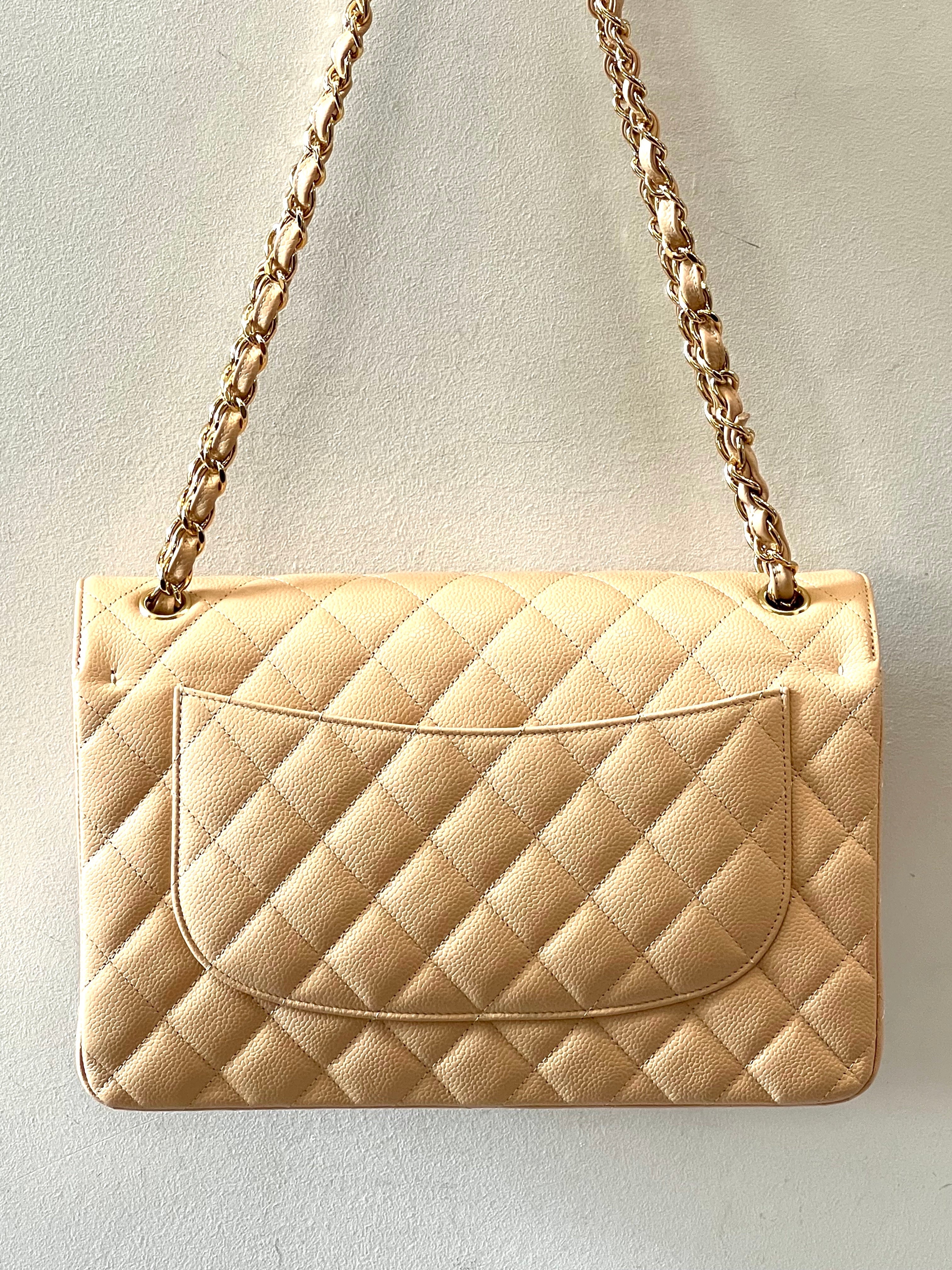 CHANEL CLASSIC CAVIAR QUILTED JUMBO DOUBLE FLAP BAG