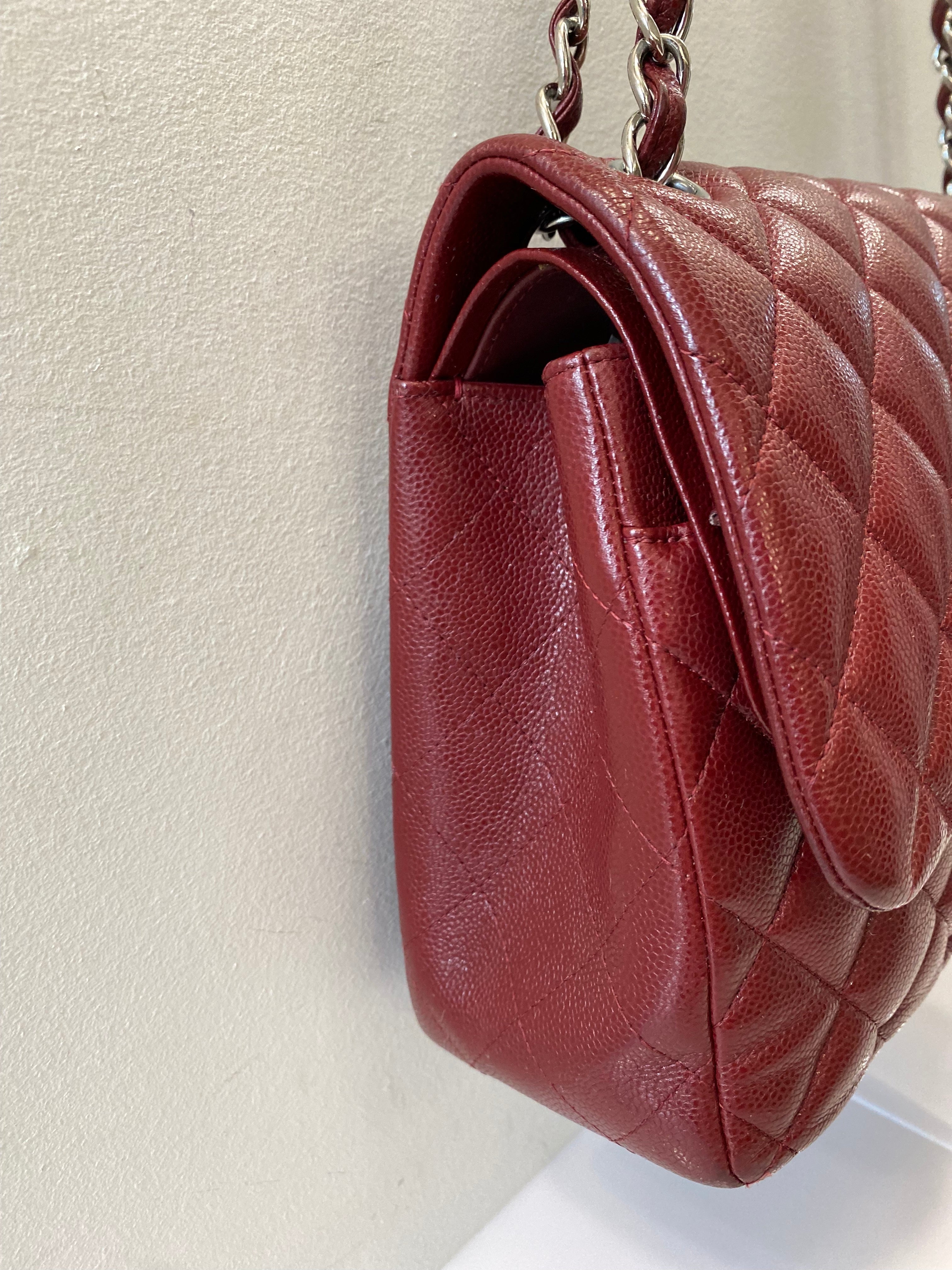 CHANEL CLASSIC CAVIAR QUILTED JUMBO DOUBLE FLAP BAG