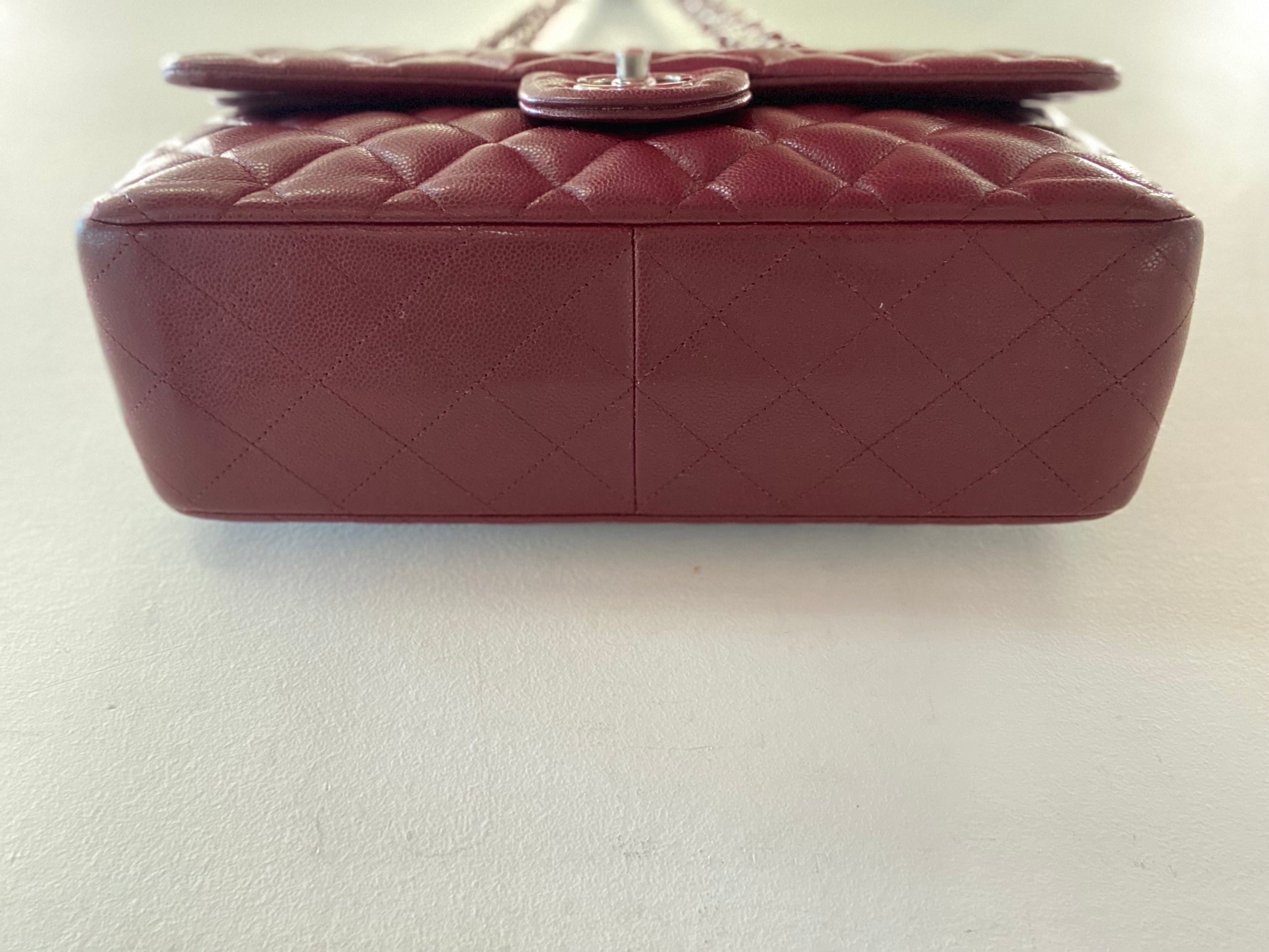 CHANEL CLASSIC CAVIAR QUILTED JUMBO DOUBLE FLAP BAG