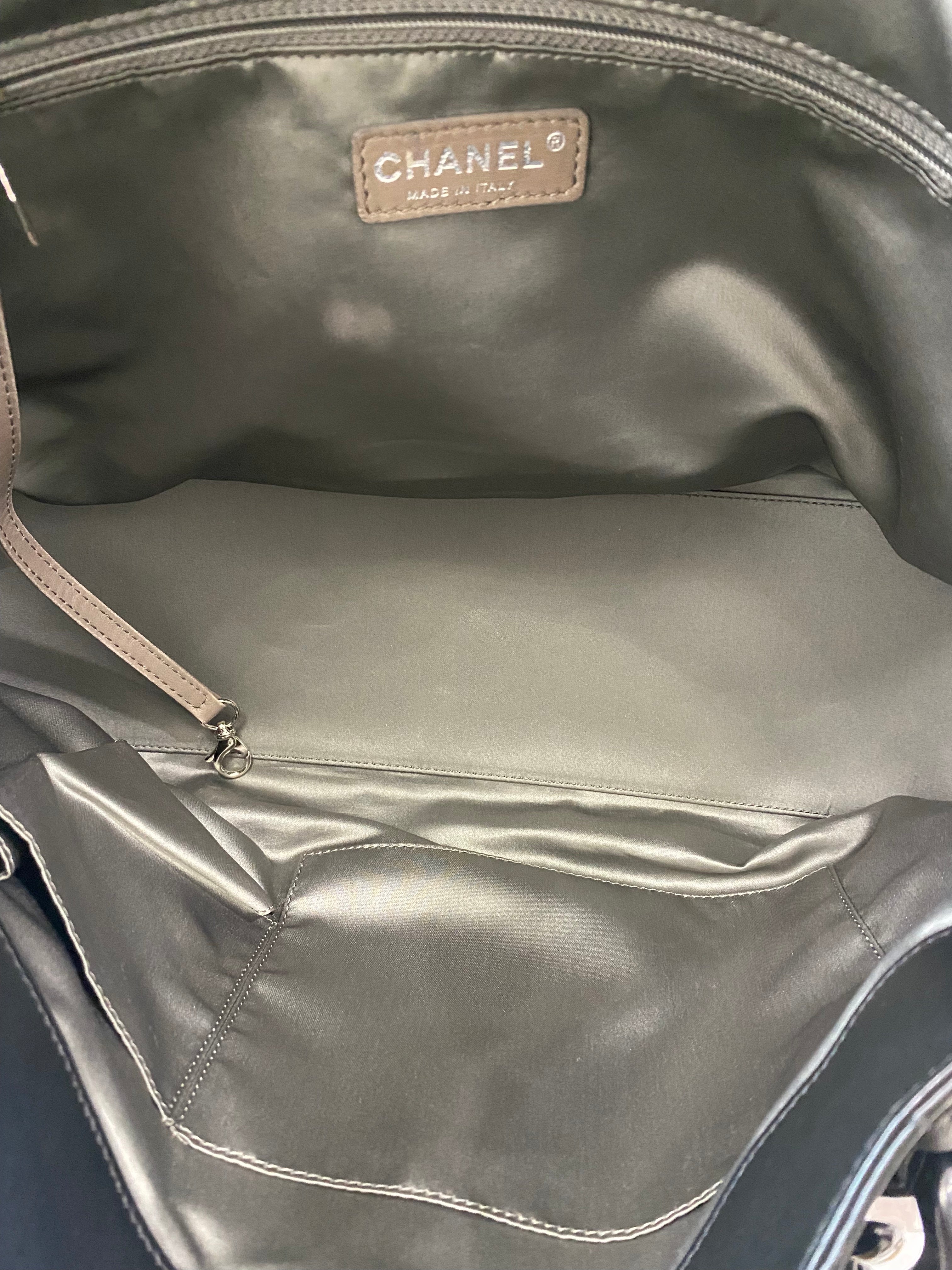 CHANEL GLAZED CALFSKIN LEATHER EAST WEST MODERN CHAIN TOTE