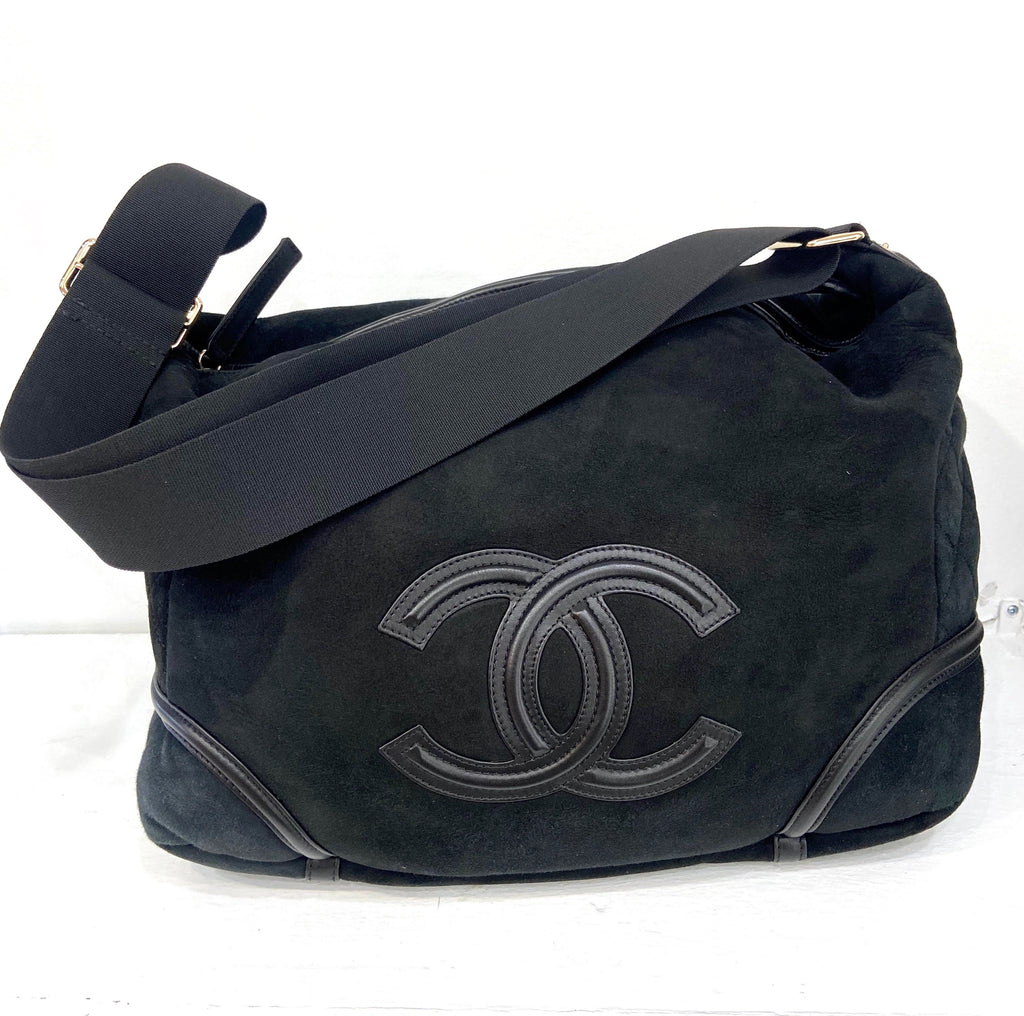 CHANEL BLACK SHEARLING HOBO BAG