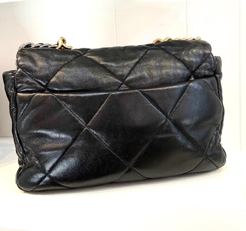 CHANEL QUILTED LAMBSKIN MEDIUM CHANEL 19 FLAP BAG