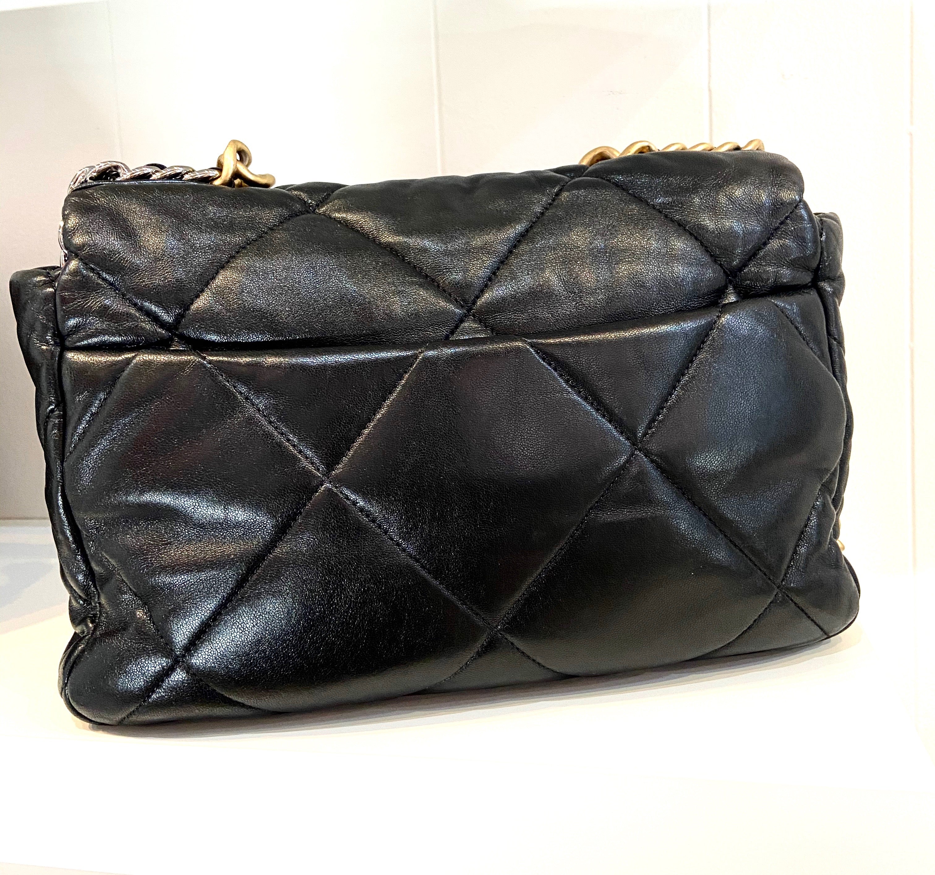 CHANEL QUILTED LAMBSKIN MEDIUM CHANEL 19 FLAP BAG