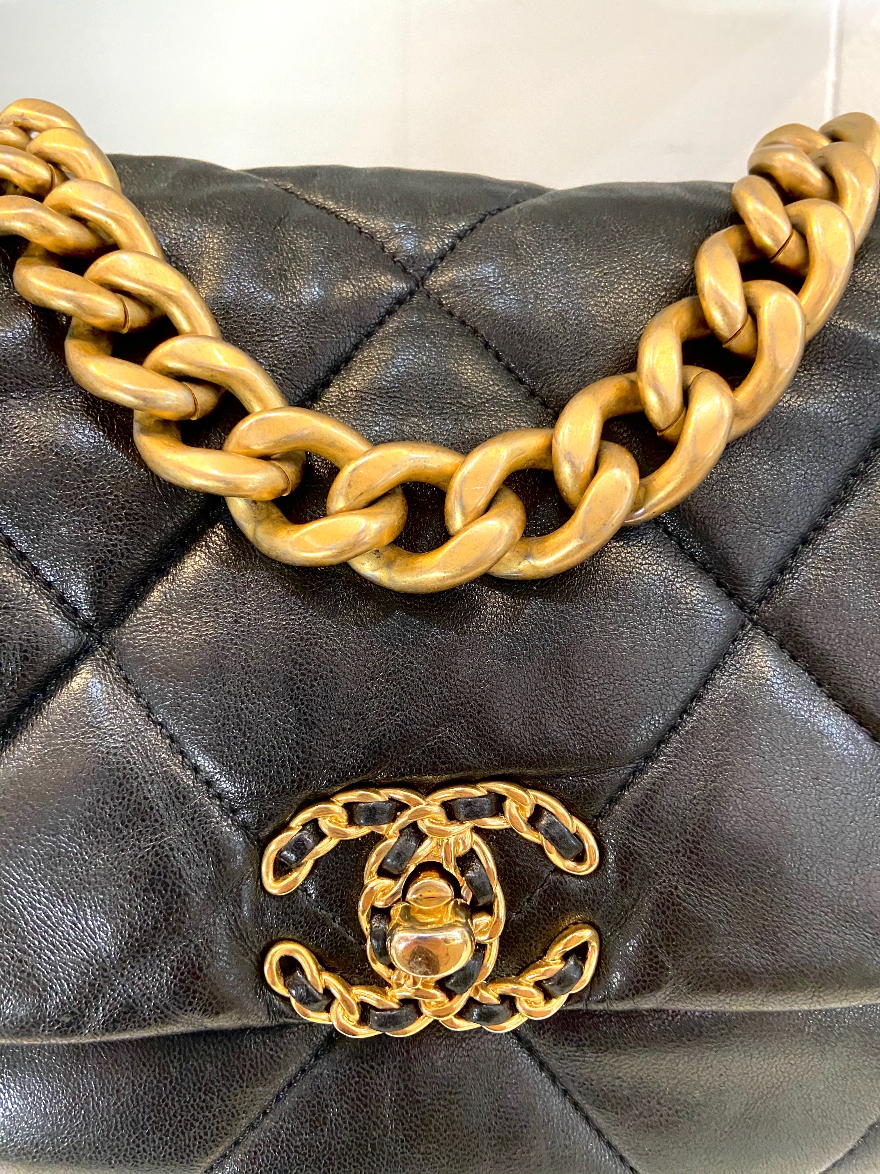 CHANEL QUILTED LAMBSKIN MEDIUM CHANEL 19 FLAP BAG